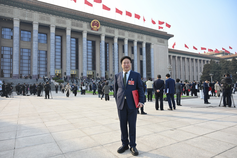 BEAT365全国人大代表吴焕淦两会尽责履职 献岐黄良策